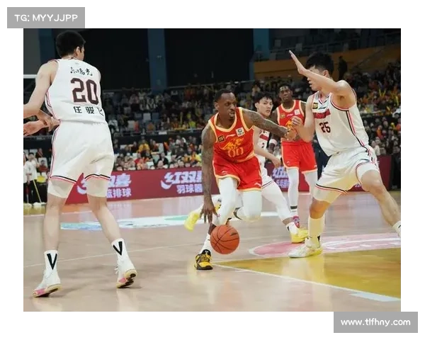 广厦轻松战胜四川的关键因素分析：球队协同作战与策略调整的完美结合